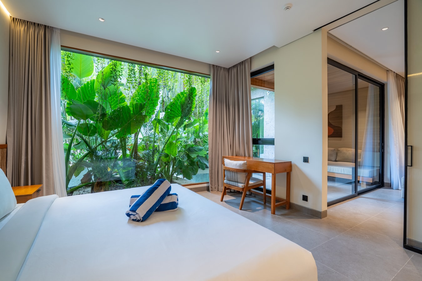 Deluxe 1BR Suite with Pool Access in Ubud Center in Ubud, Bali — image 19