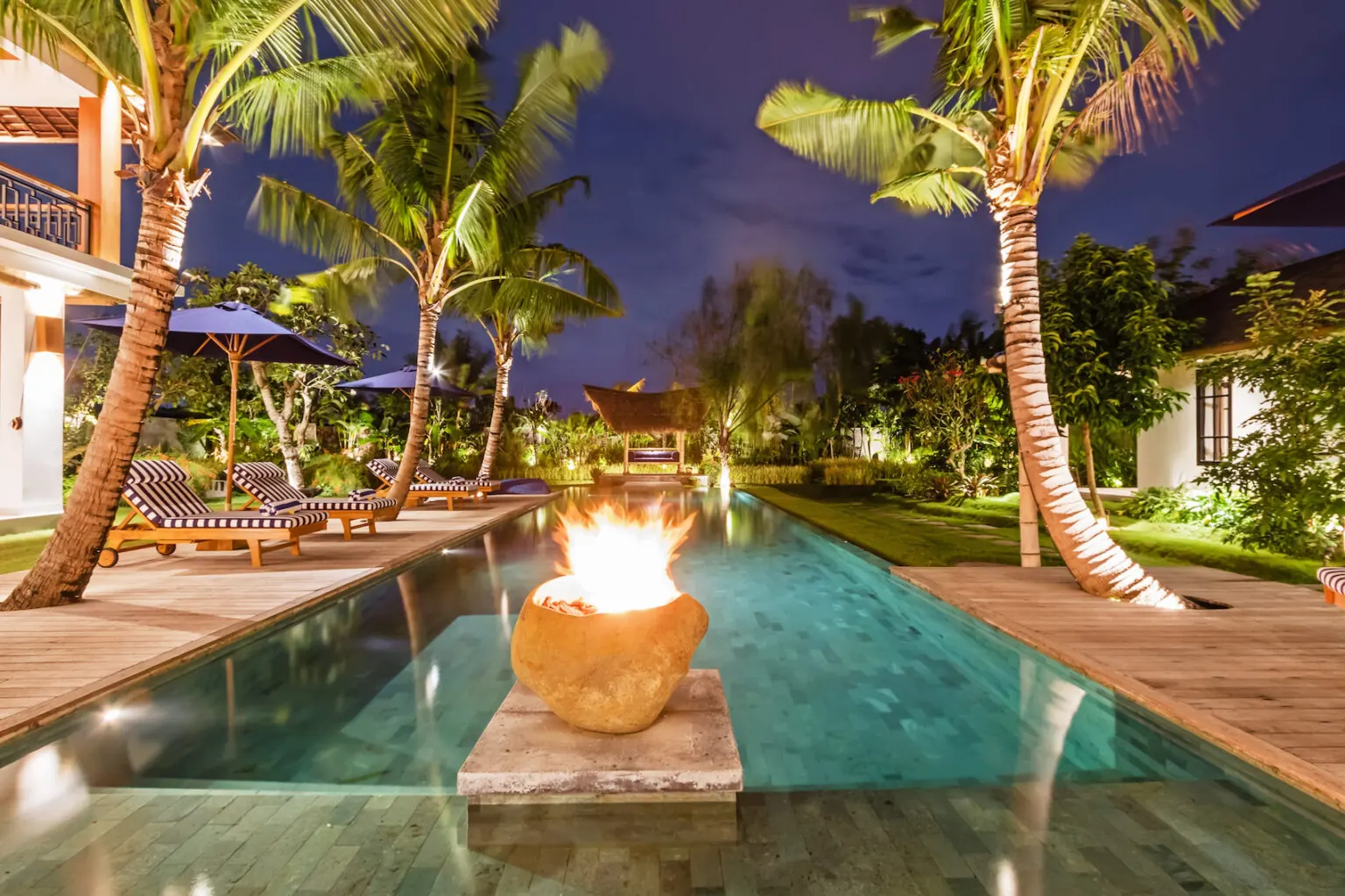 6 BR Architect-Designed Tropical Garden Villa Canggu — 6BR Villa Rental in Canggu — image 15