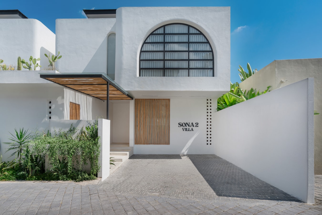 3BR New Paddy View Luxury Villa - Near Beach in Canggu, Bali — image 13