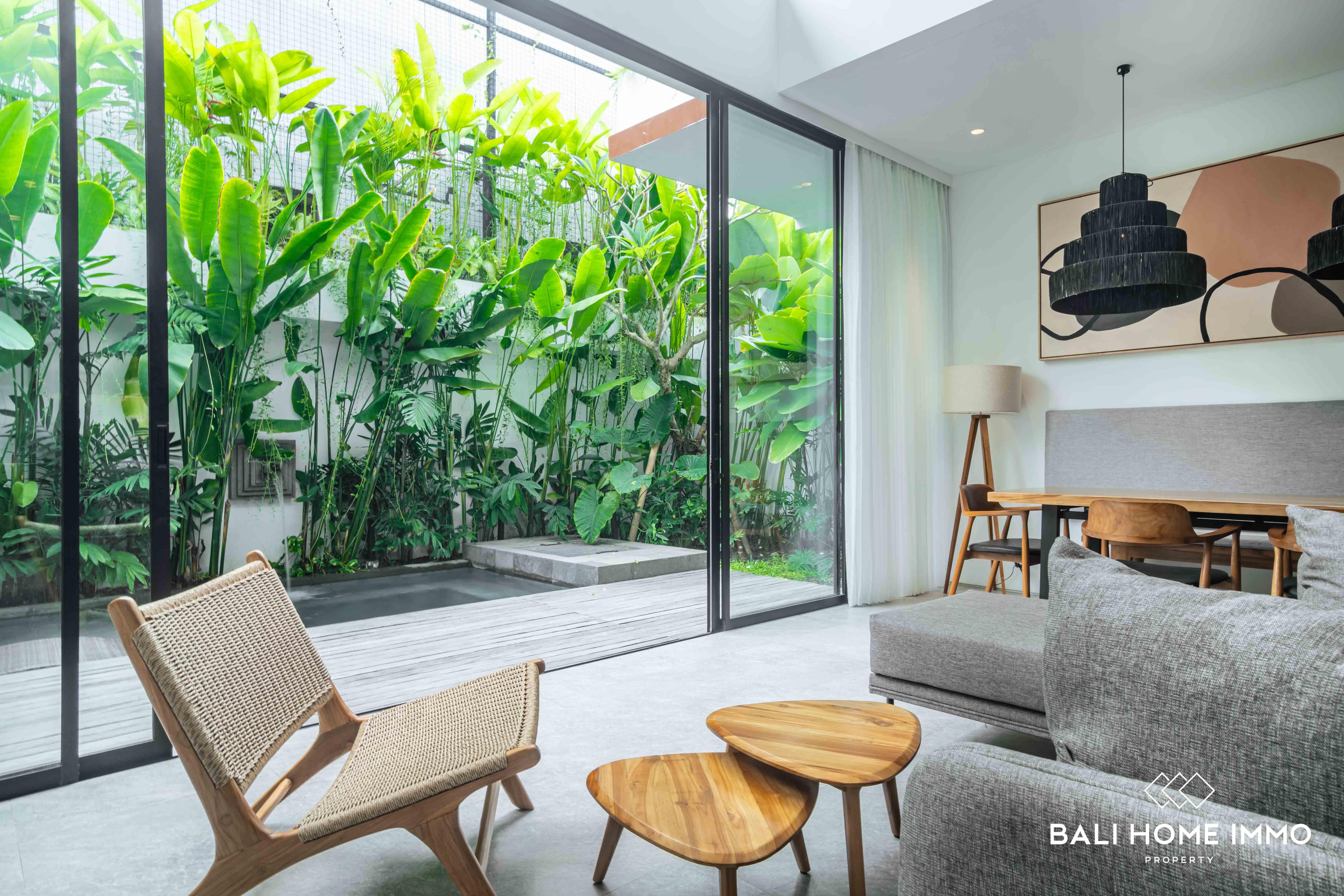 3 Bedroom Brand New Villa in a complex for yearly rental in Pererenan Bali — image 1