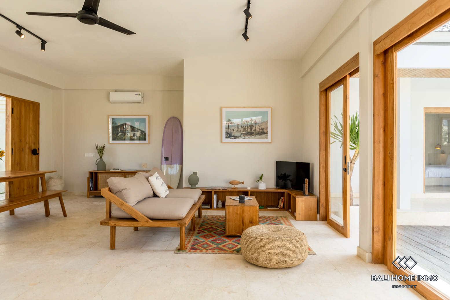 3 Bedroom Family Villa For Rent in Canggu Batu Bolong — image 3