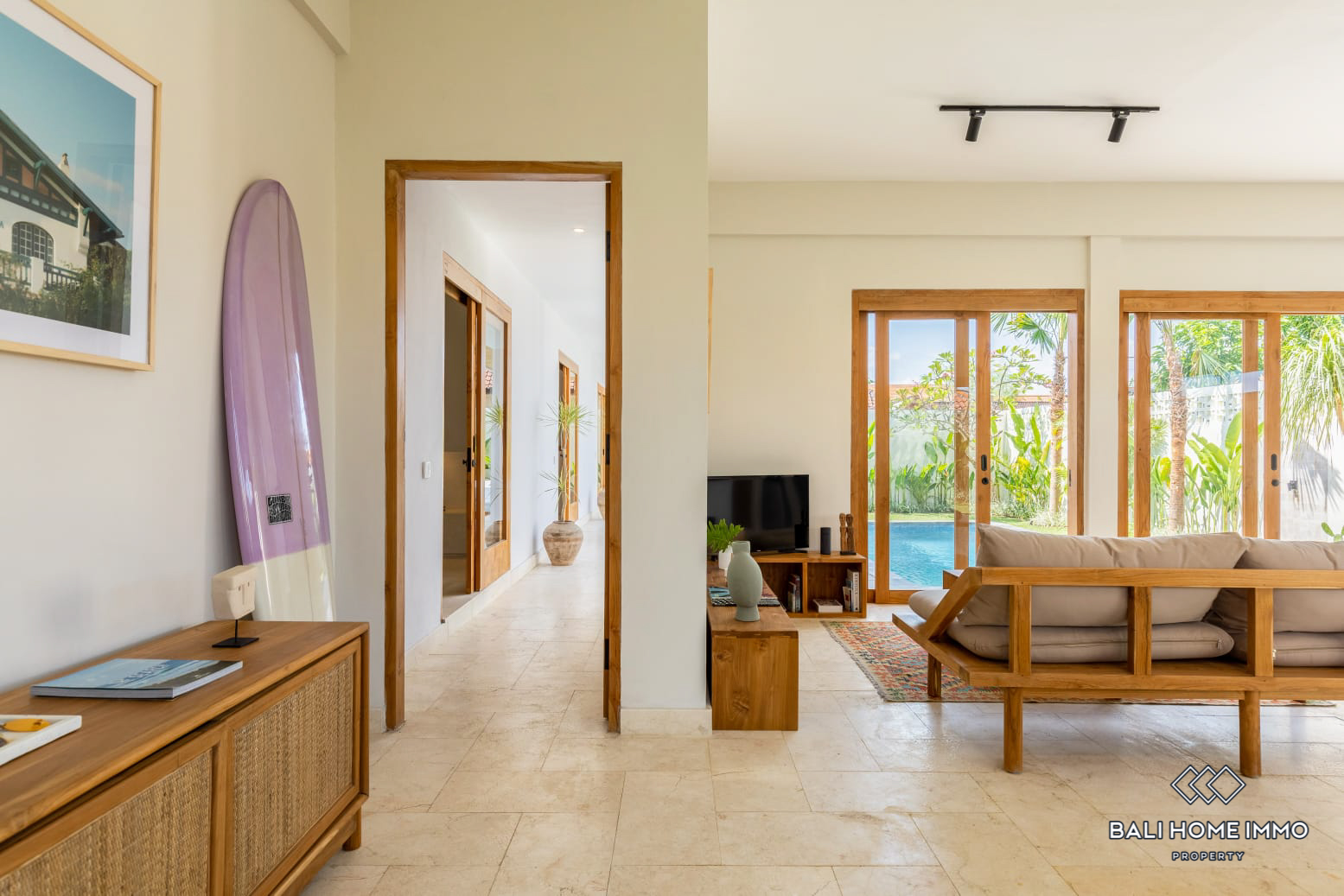 3 Bedroom Family Villa For Rent in Canggu Batu Bolong — image 2