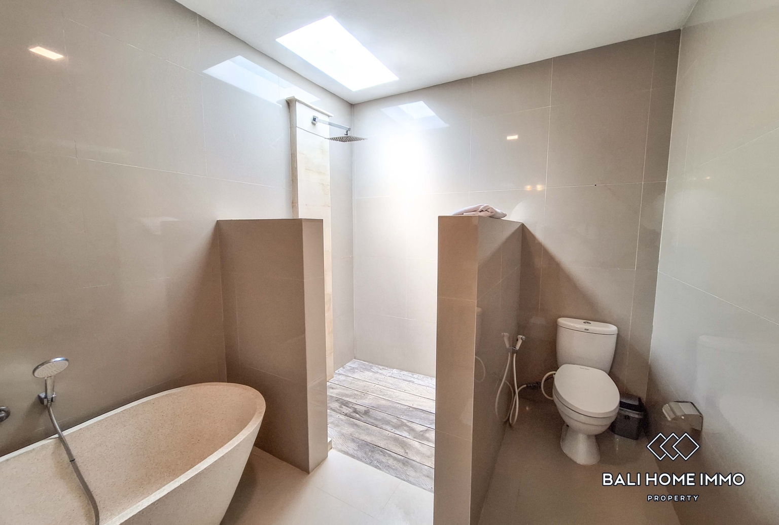 3 Bedroom Family Villa For Rent in Canggu Berawa — image 12