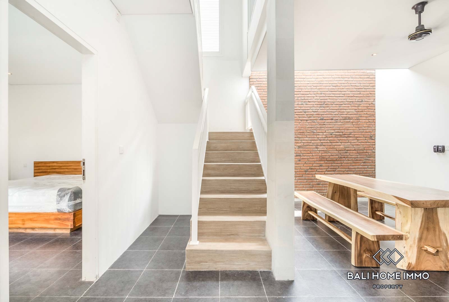 3 Bedroom Family Villa for Rent in Seminyak Beachside — image 8