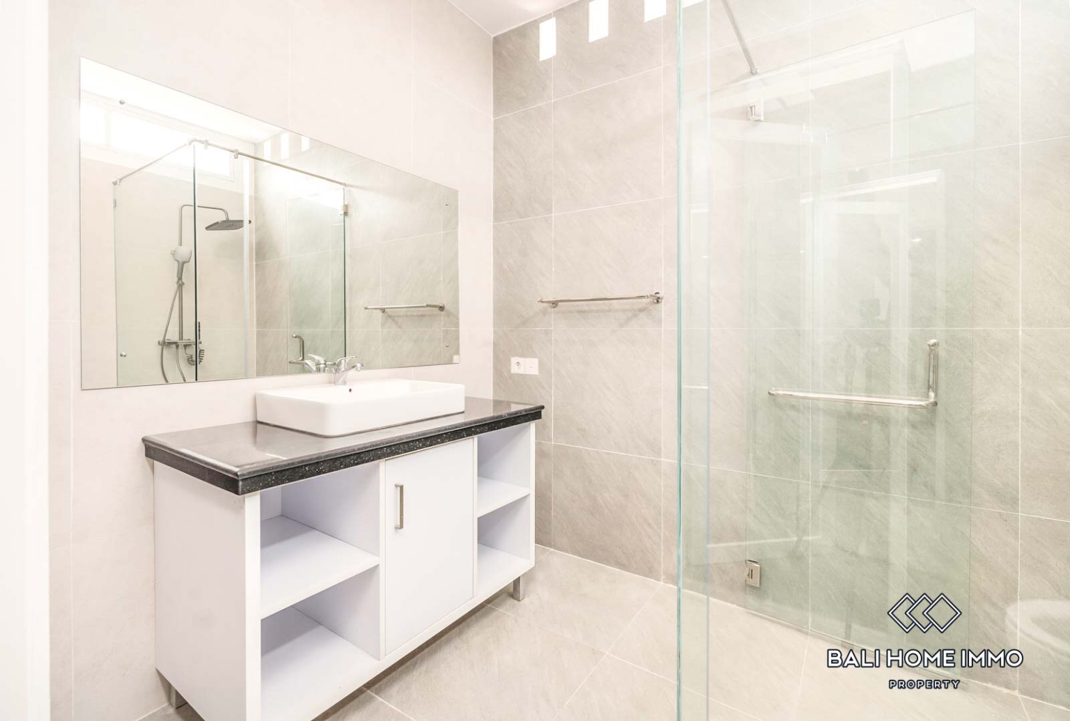 3 Bedroom Family Villa for Rent in Seminyak Beachside — image 19