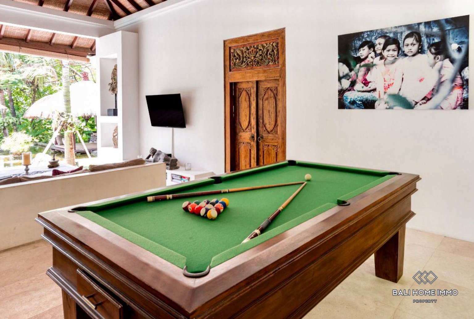 3 bedroom family villa with garden for rent in berawa — image 2