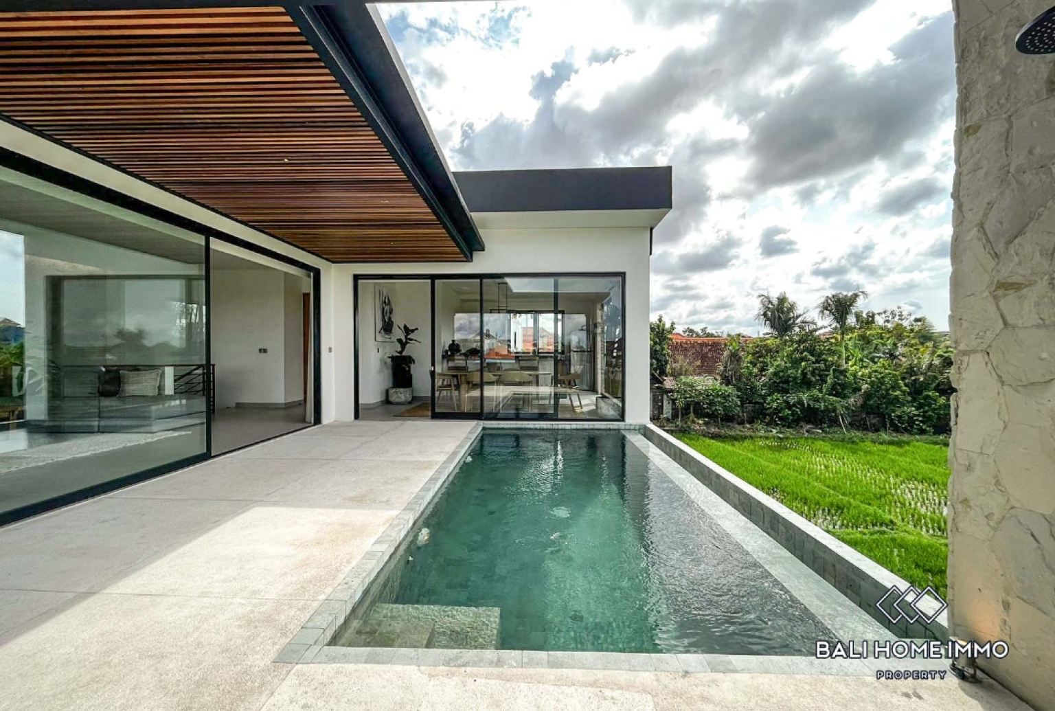 3 Bedroom Modern Family Villa for Rent in Canggu Berawa