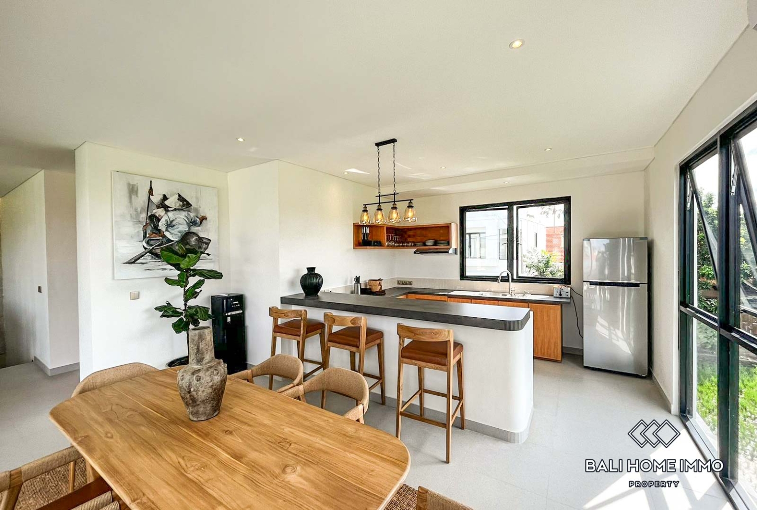 3 Bedroom Modern Family Villa for Rent in Canggu Berawa — image 1