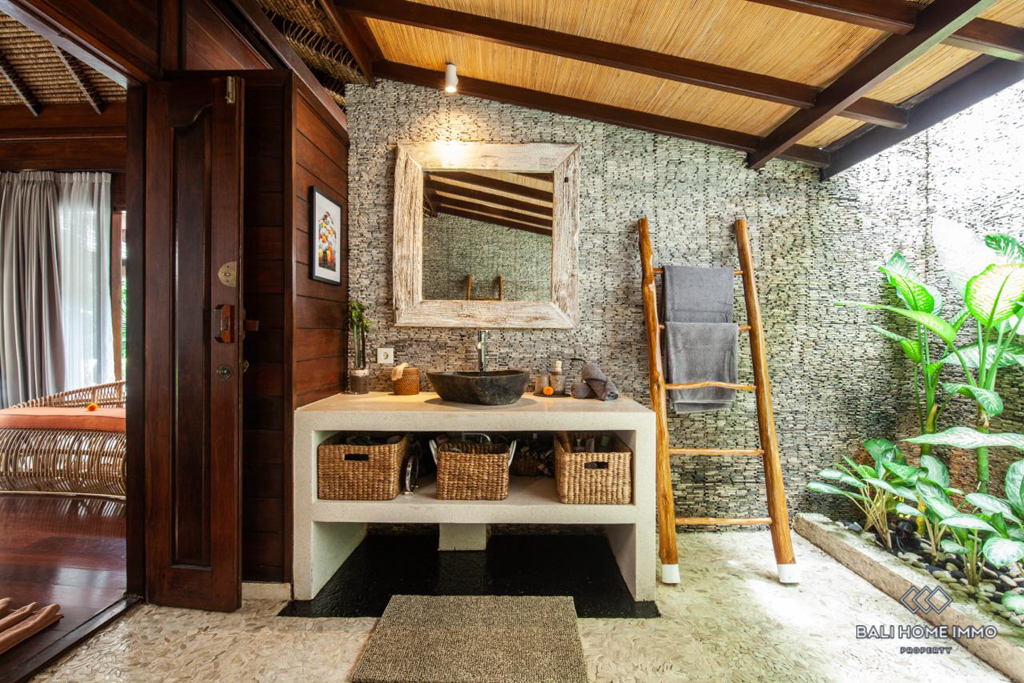 3 Bedroom Villa for Monthly Rental in the center of Berawa Canggu Bali — image 19