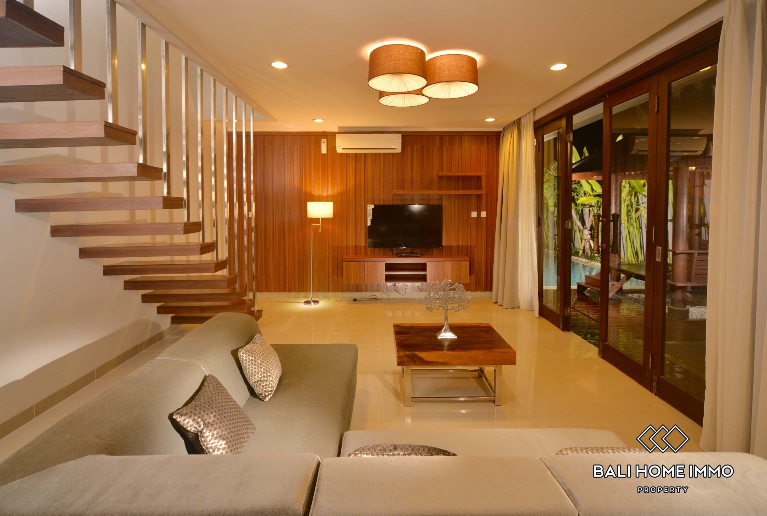 3 Bedroom Villa for Rent in Canggu Batu Bolong — image 1