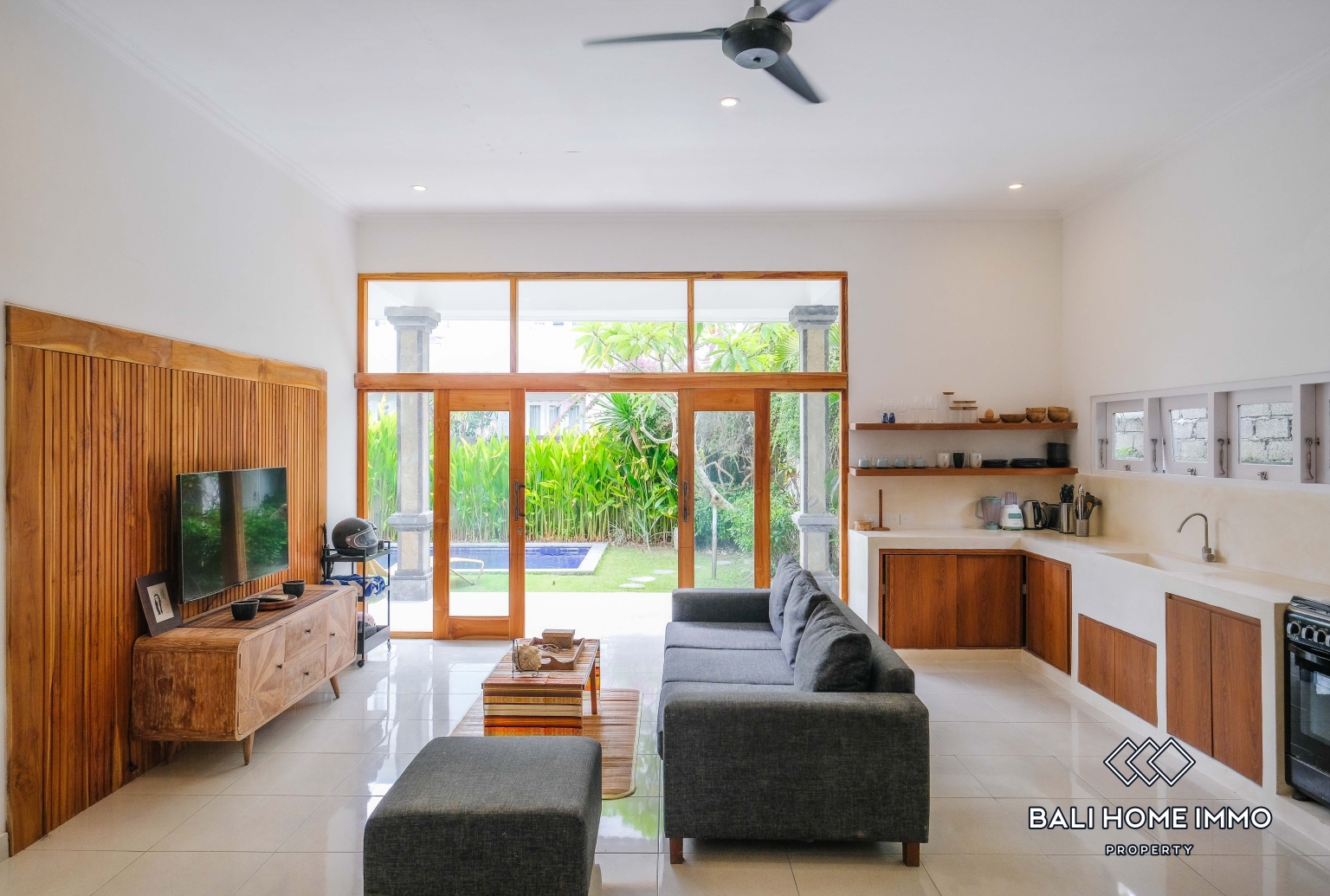 3 Bedroom Villa for Rent in Canggu Batu Bolong — image 2