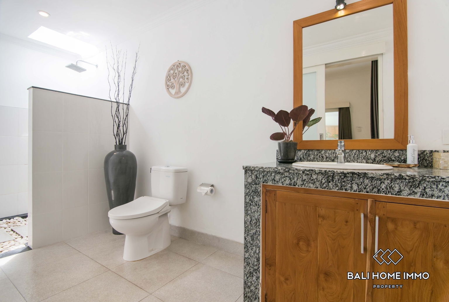 3 Bedroom Villa for Rent in Canggu Berawa Beachside — image 13