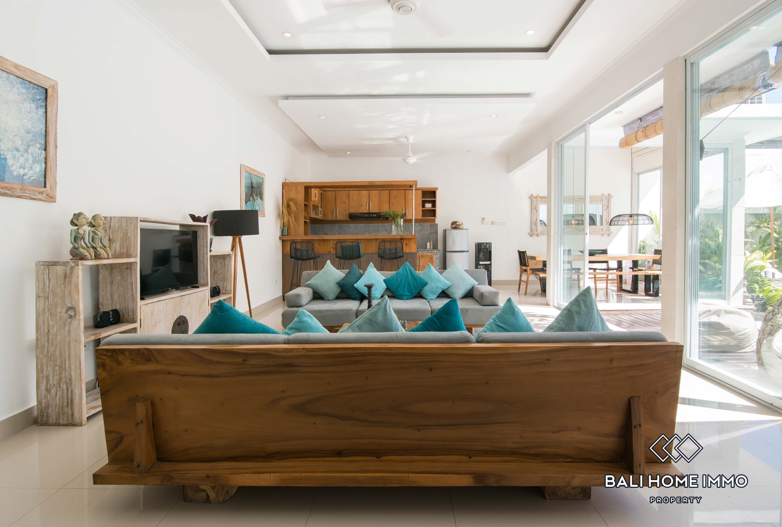 3 Bedroom Villa for Rent in Canggu Berawa Beachside — image 2