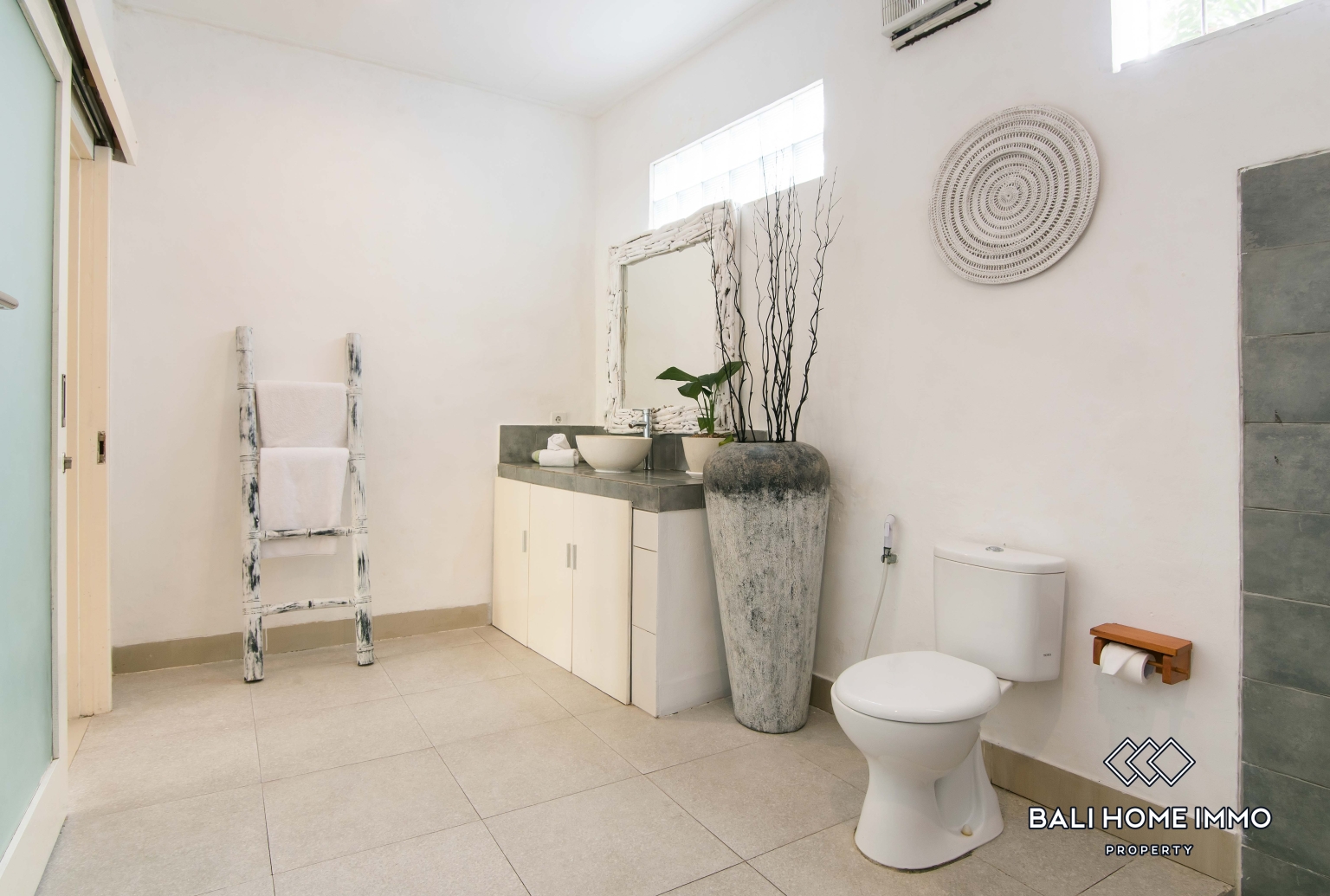 3 Bedroom Villa for Rent in Canggu Berawa Beachside — image 12