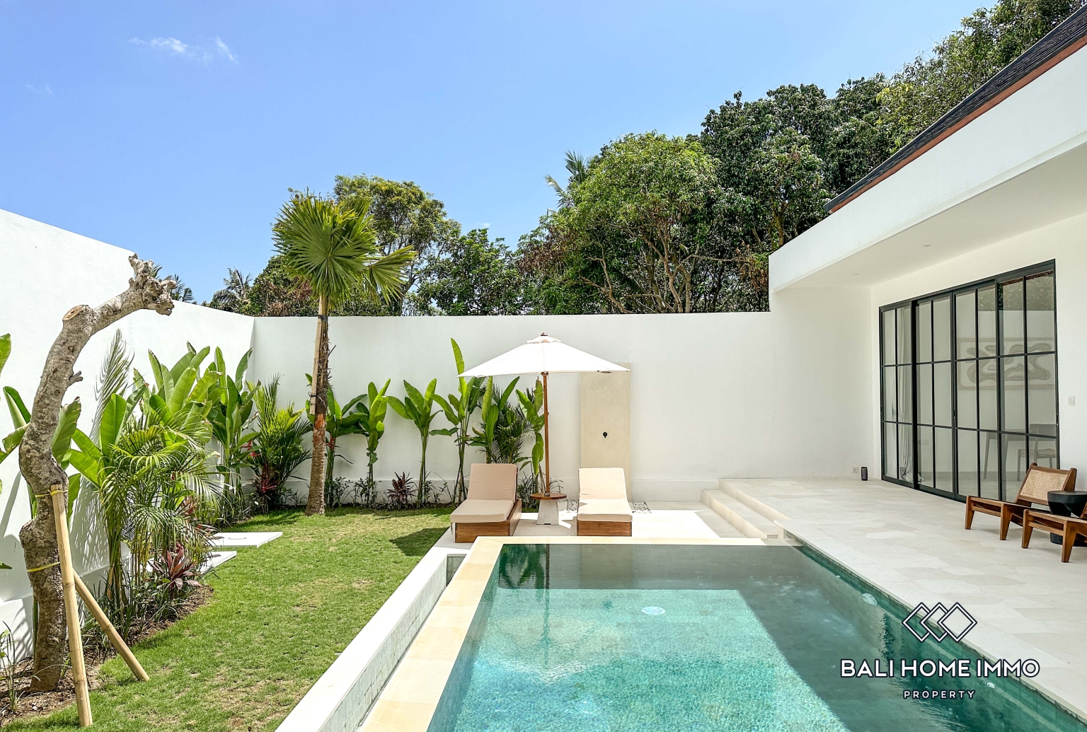 3 Bedroom Villa for Rent in Seseh Beachside