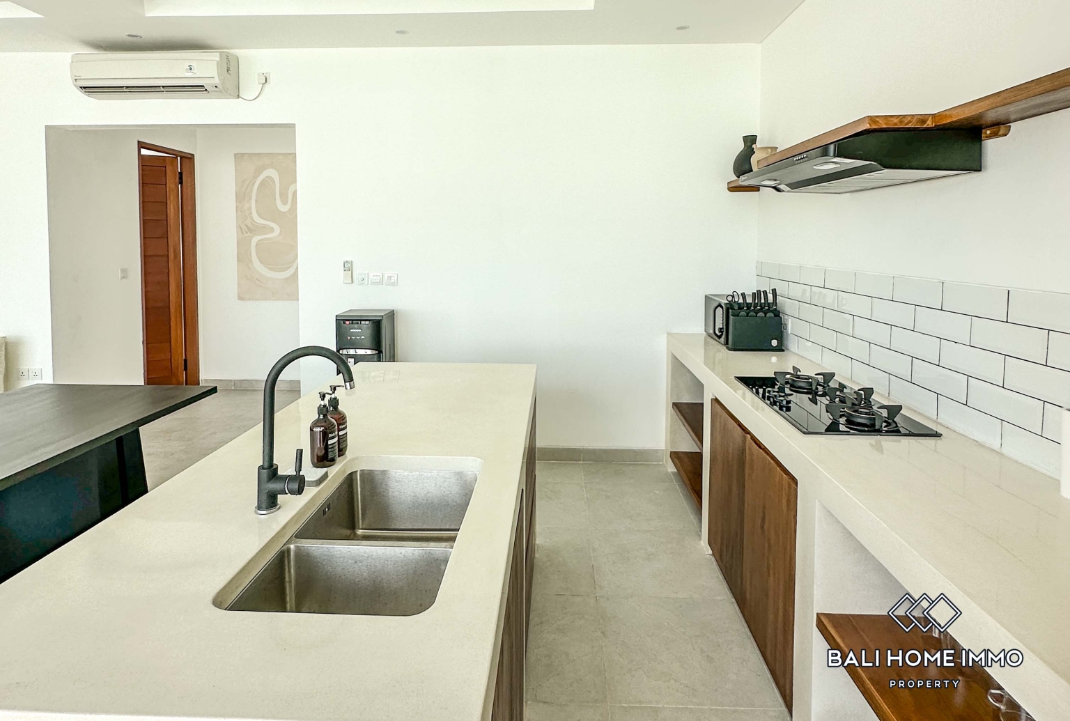 3 Bedroom Villa for Rent in Seseh Beachside — image 7