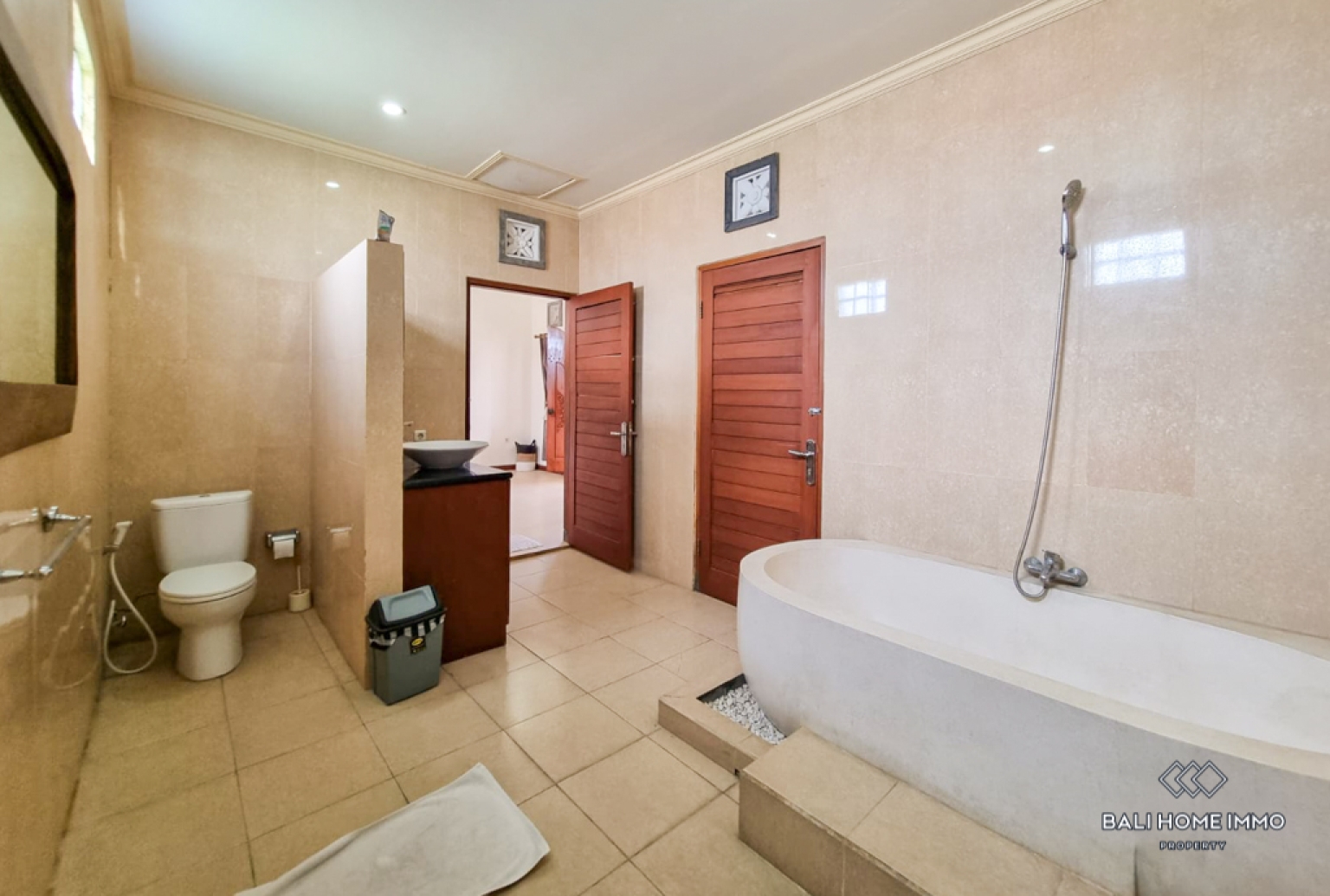 3 Bedroom Villa for Yearly Rental in Bali Canggu Berawa — image 14