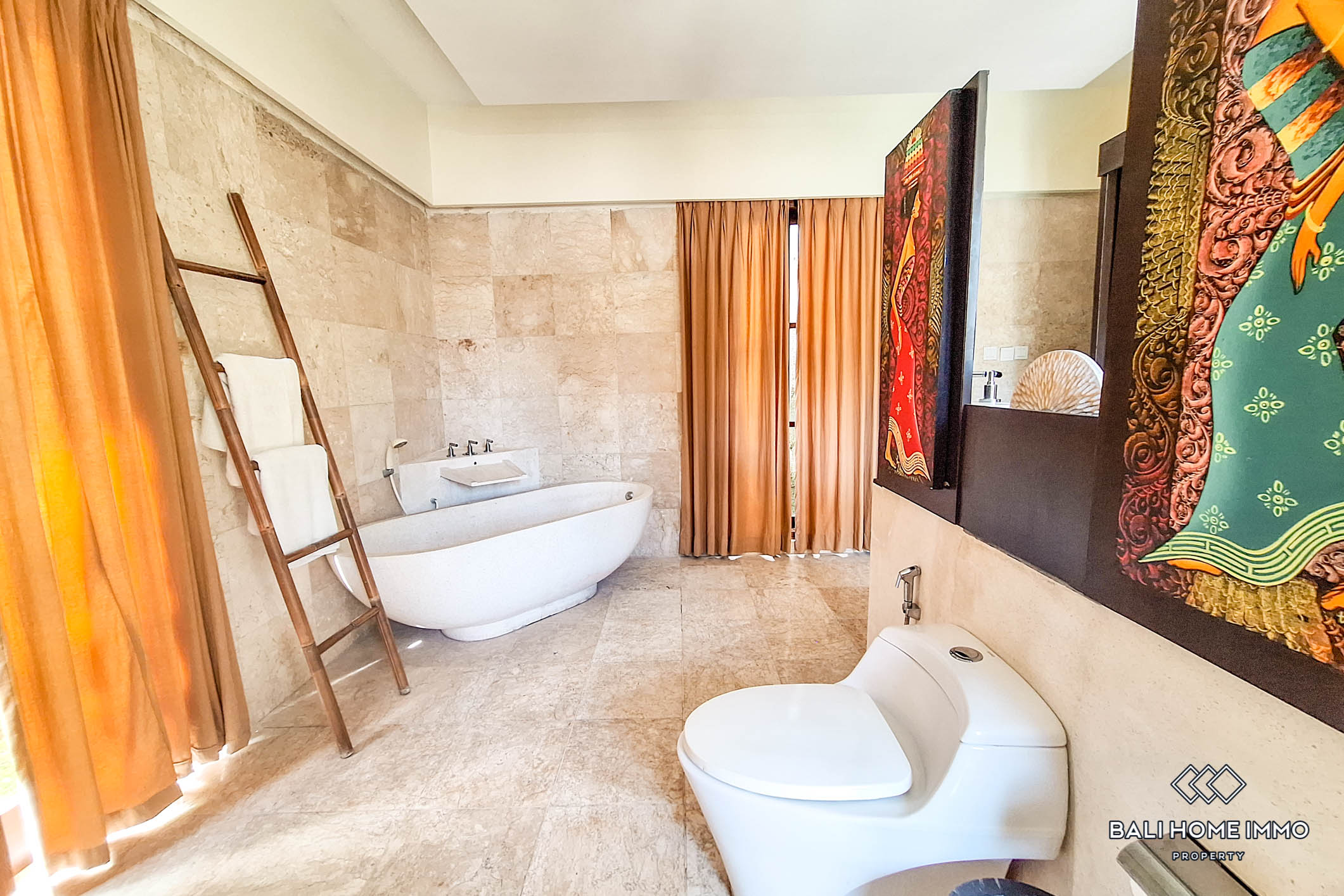 3 Bedroom Villa with garden for Rent near Nelayan Beach Canggu — image 13