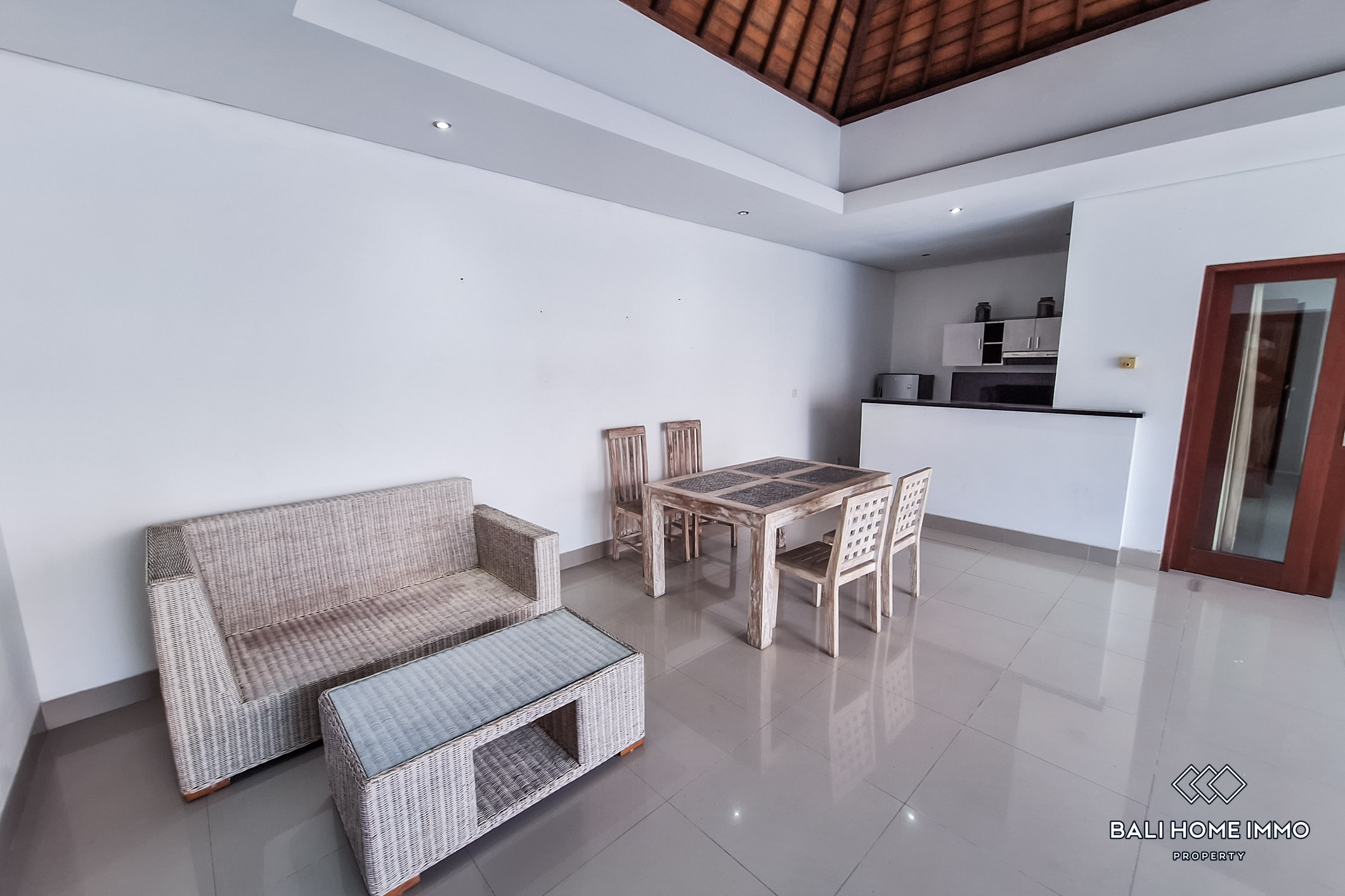 3 Bedrooms villa for rent in Canggu Berawa — image 2