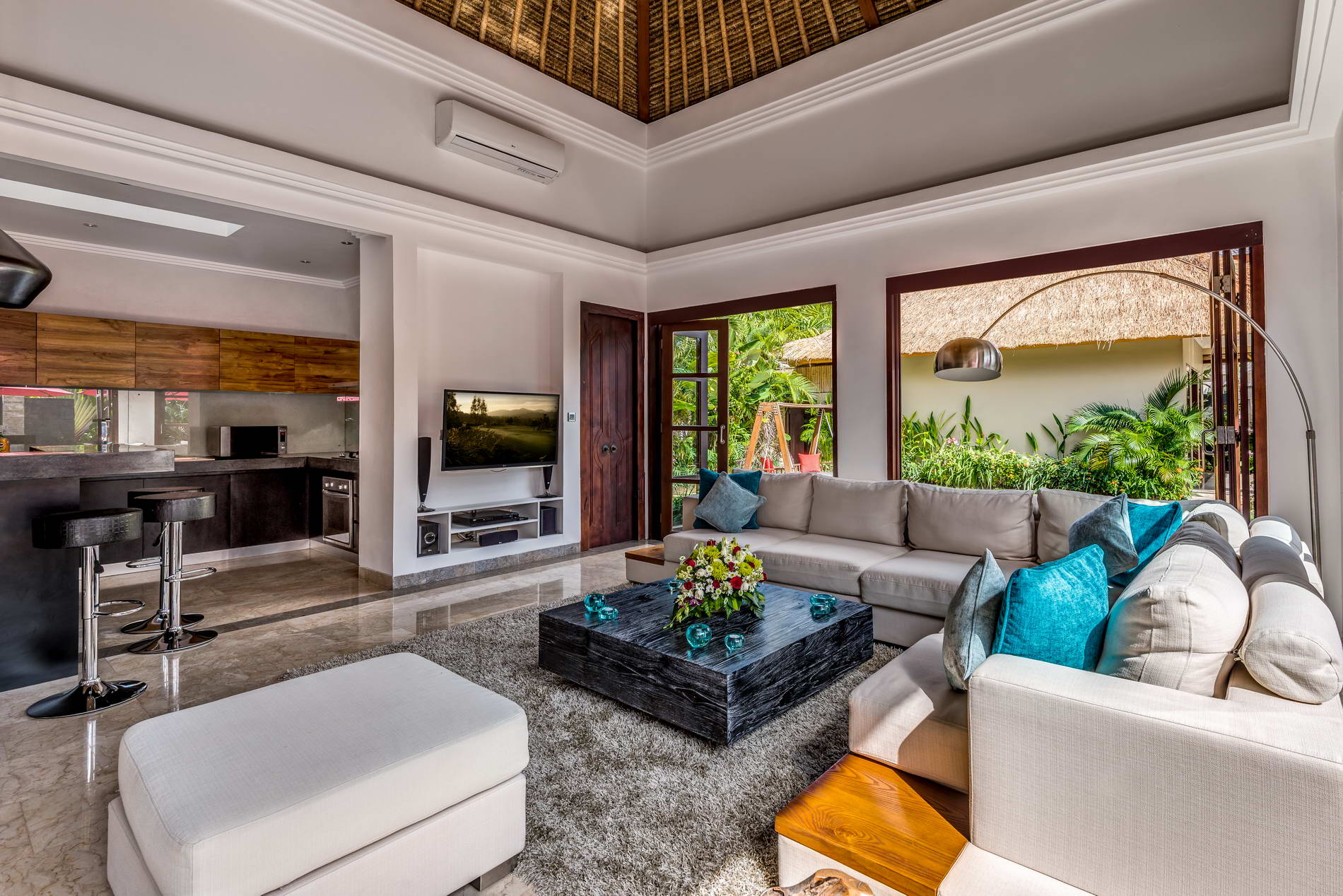 Villa Nilaya, Seminyak 5 bedroom villa for rental, Bali — image 13
