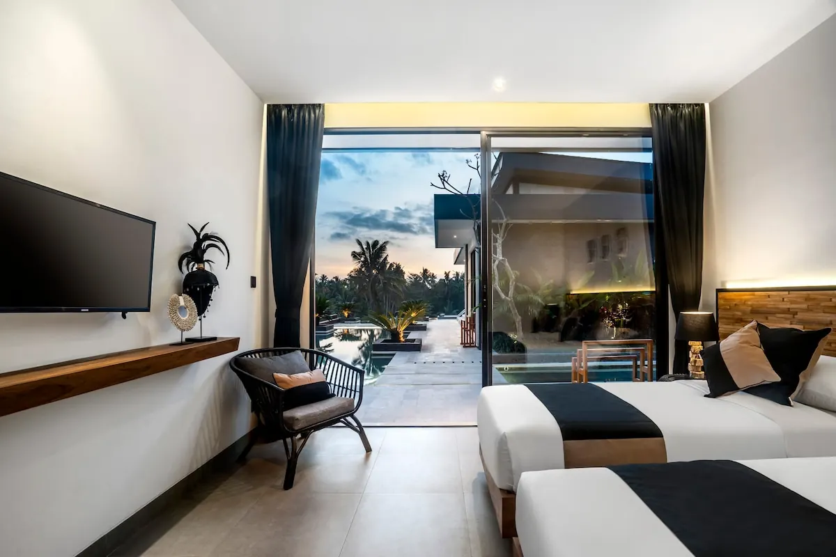 5 BR Tropical-Modern Designer Retreat Ubud — 5BR Villa Rental in Ubud — image 14