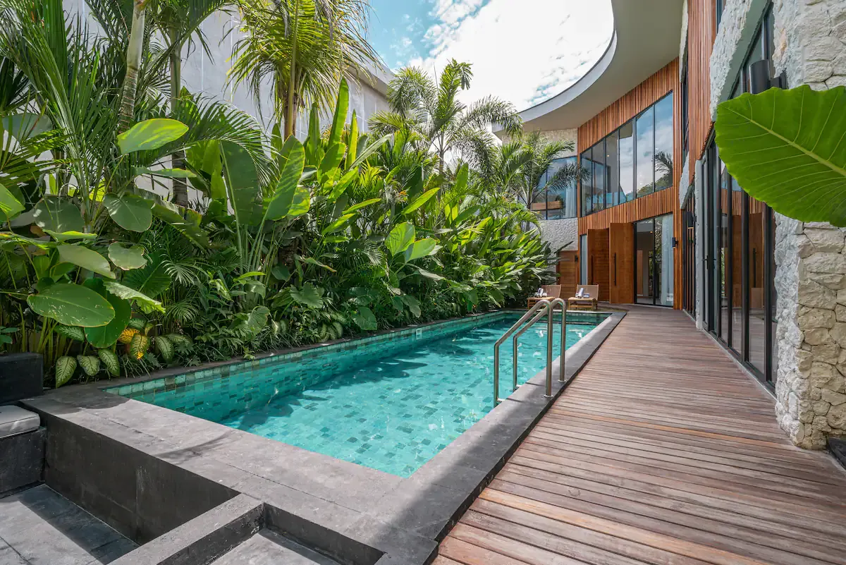 9 BR Walk-to-Beach Pool Estate Canggu — 9BR Estate Rental in Canggu