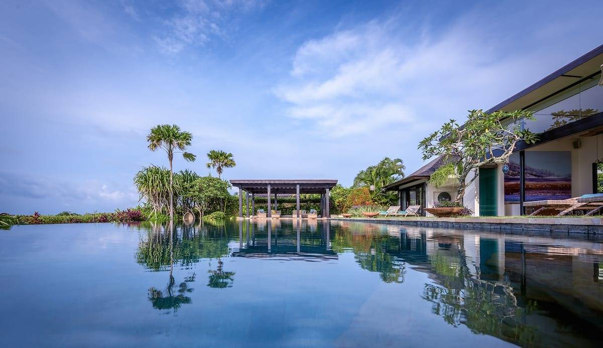 5 Bedroom Luxury Villa in Uluwatu — image 1