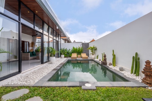 3BR Seseh Villa | Pool & Garden Views, Near Beach in Canggu, Bali — image 12