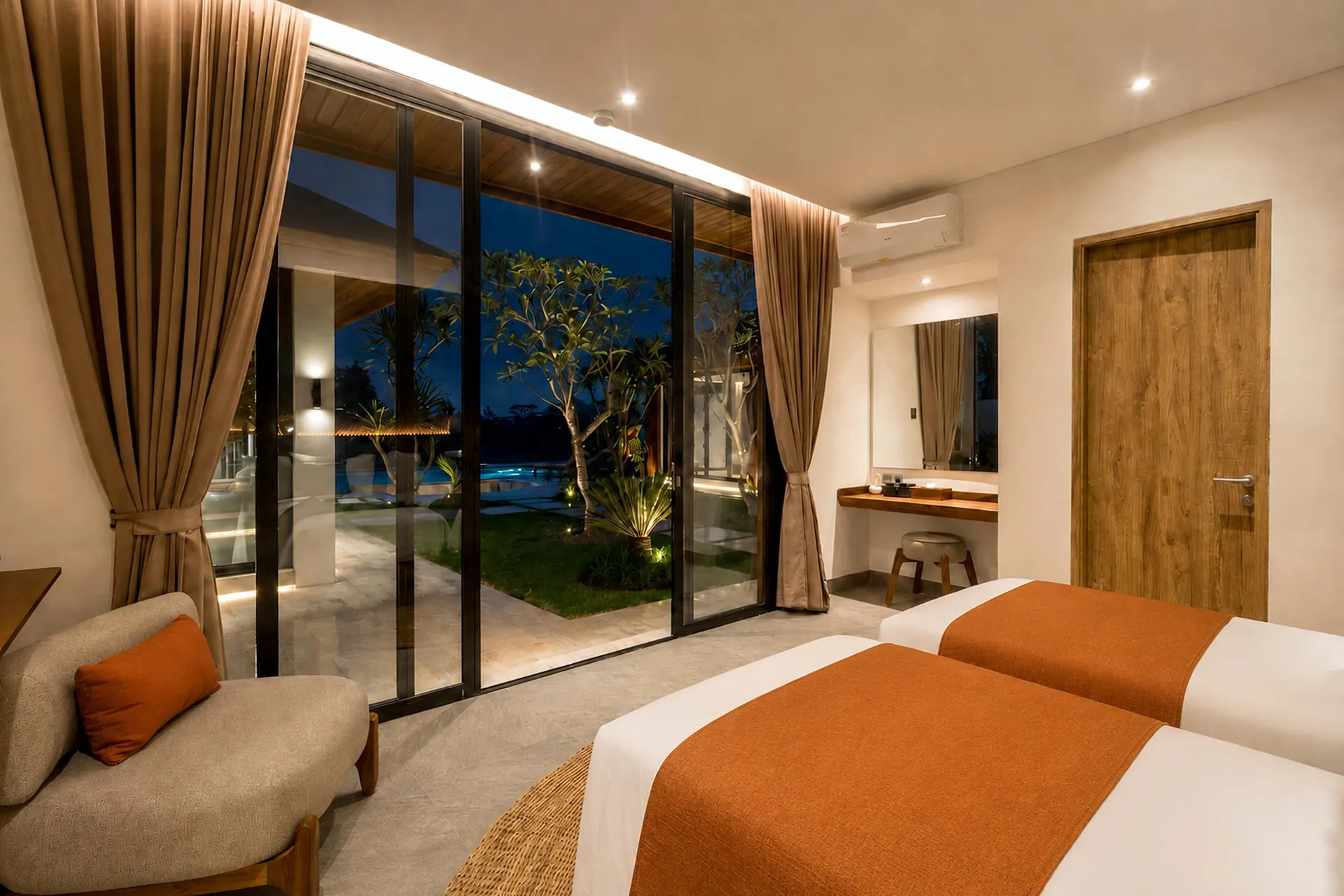 4 BR Tropical-Modern Rice-Field Retreat Ubud — 4BR Villa Rental in Ubud — image 6