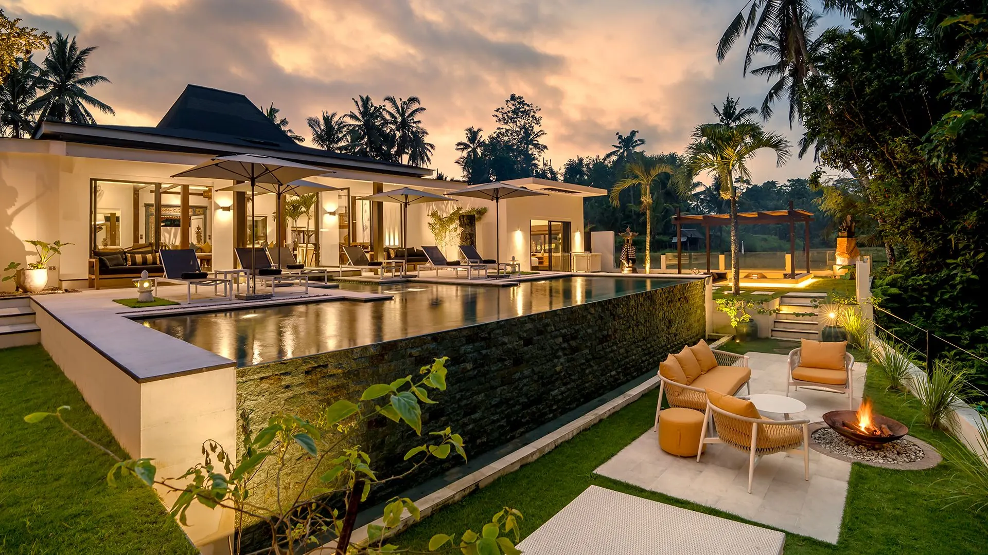3 BR Rice-Field Joglo Villa Ubud — 3BR Villa Rental in Ubud