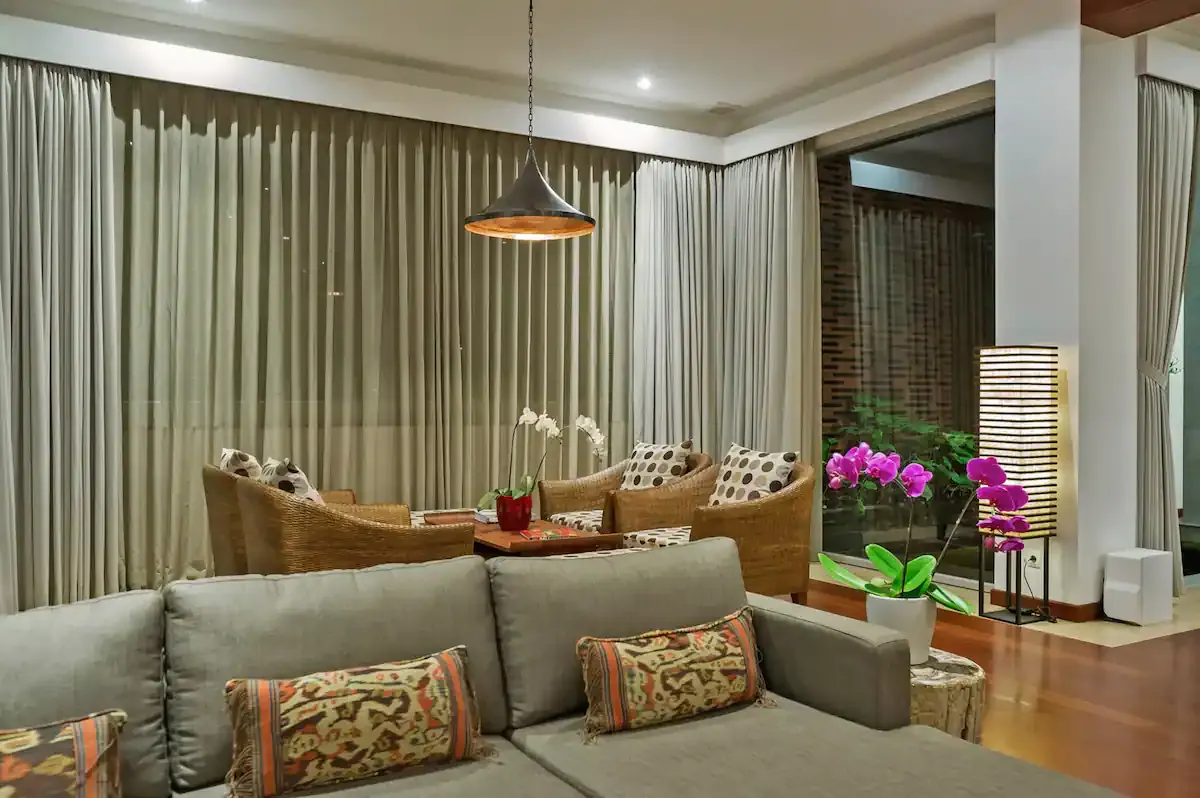 4 BR Clifftop Surfside Villa Uluwatu — 4BR Villa Rental in Uluwatu — image 3