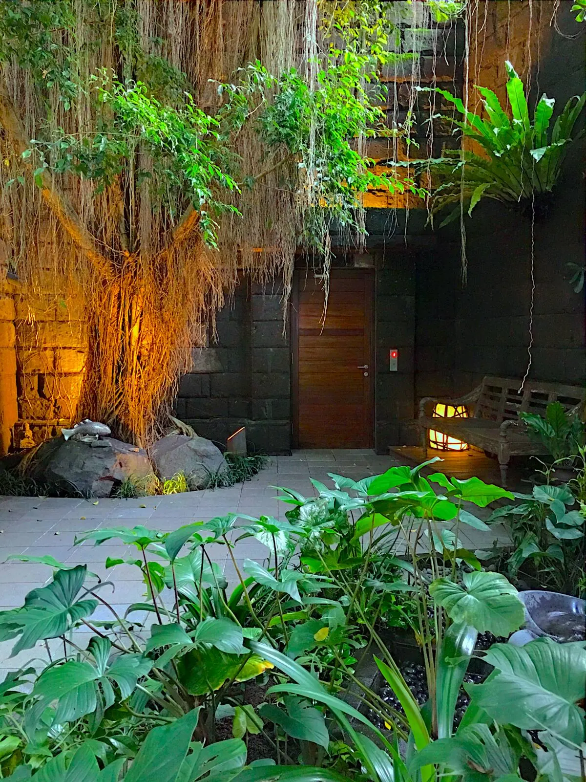 4 BR Clifftop Surfside Villa Uluwatu — 4BR Villa Rental in Uluwatu — image 16