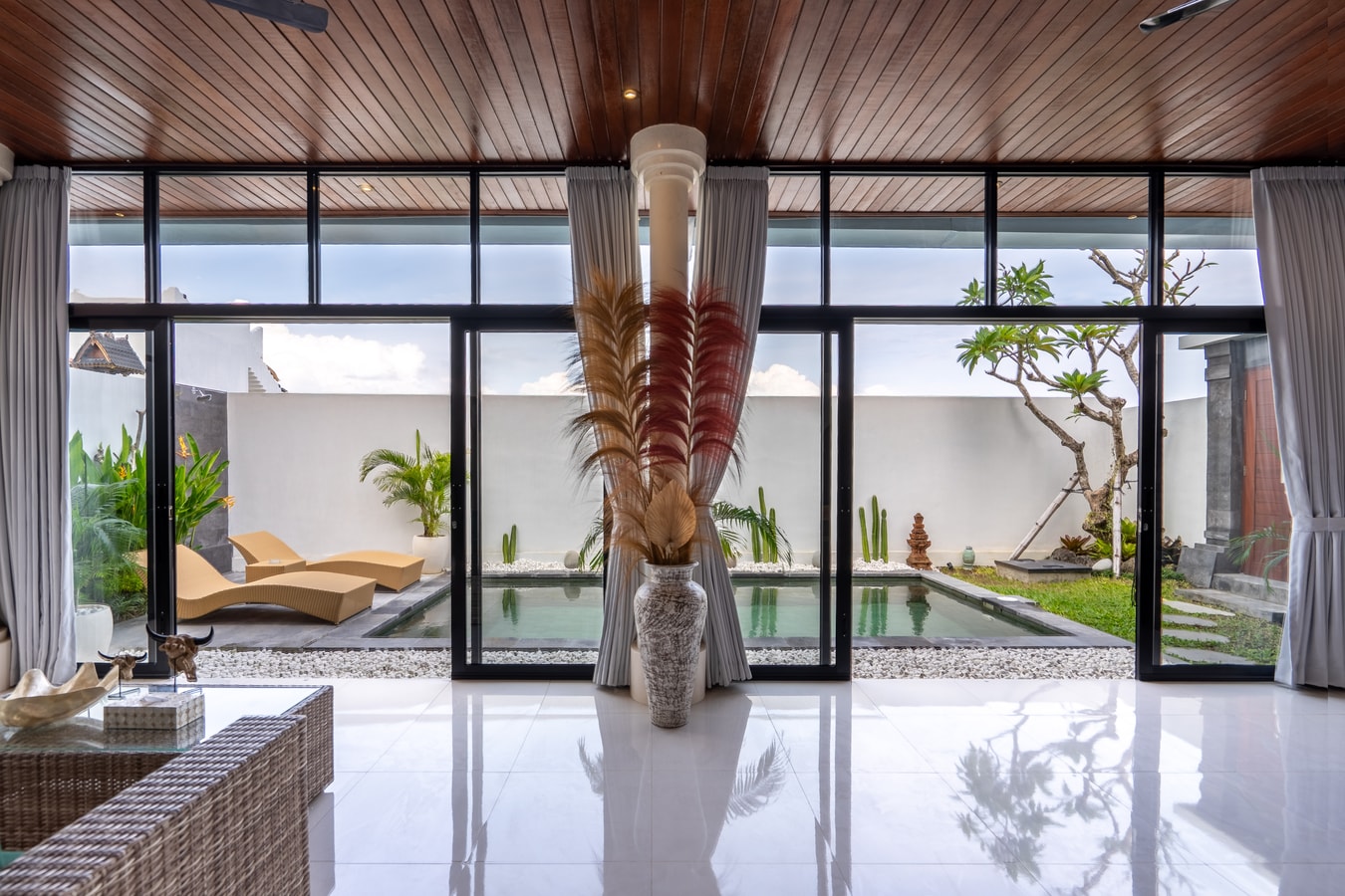 3BR Seseh Villa | Pool & Garden Views, Near Beach in Canggu, Bali — image 7