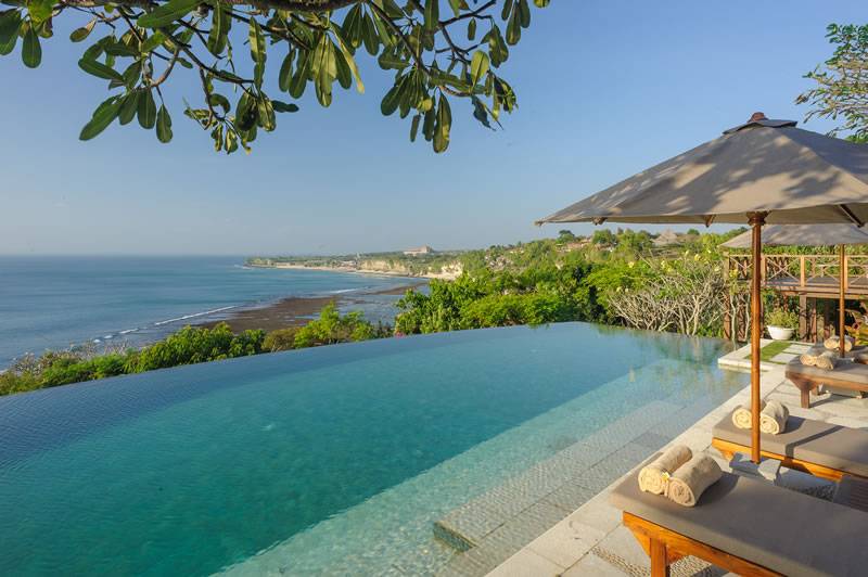 5 Bedroom on the cliff, overlooking the ocean — image 4