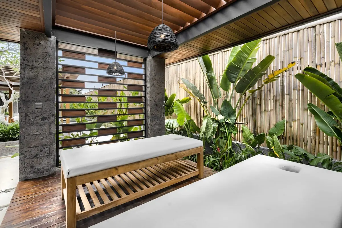 6 BR Stone Pool Retreat Ubud — 6BR Villa Rental in Ubud — image 8