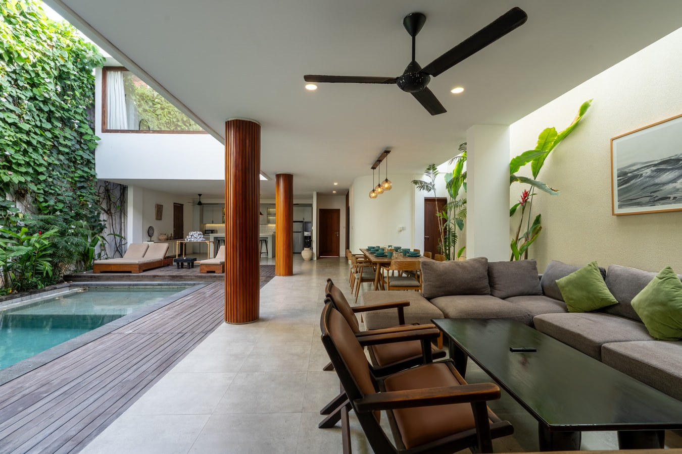 Modern 4BR Berawa Villa | Pool, Near Beach & Finns in Canggu, Bali — image 15
