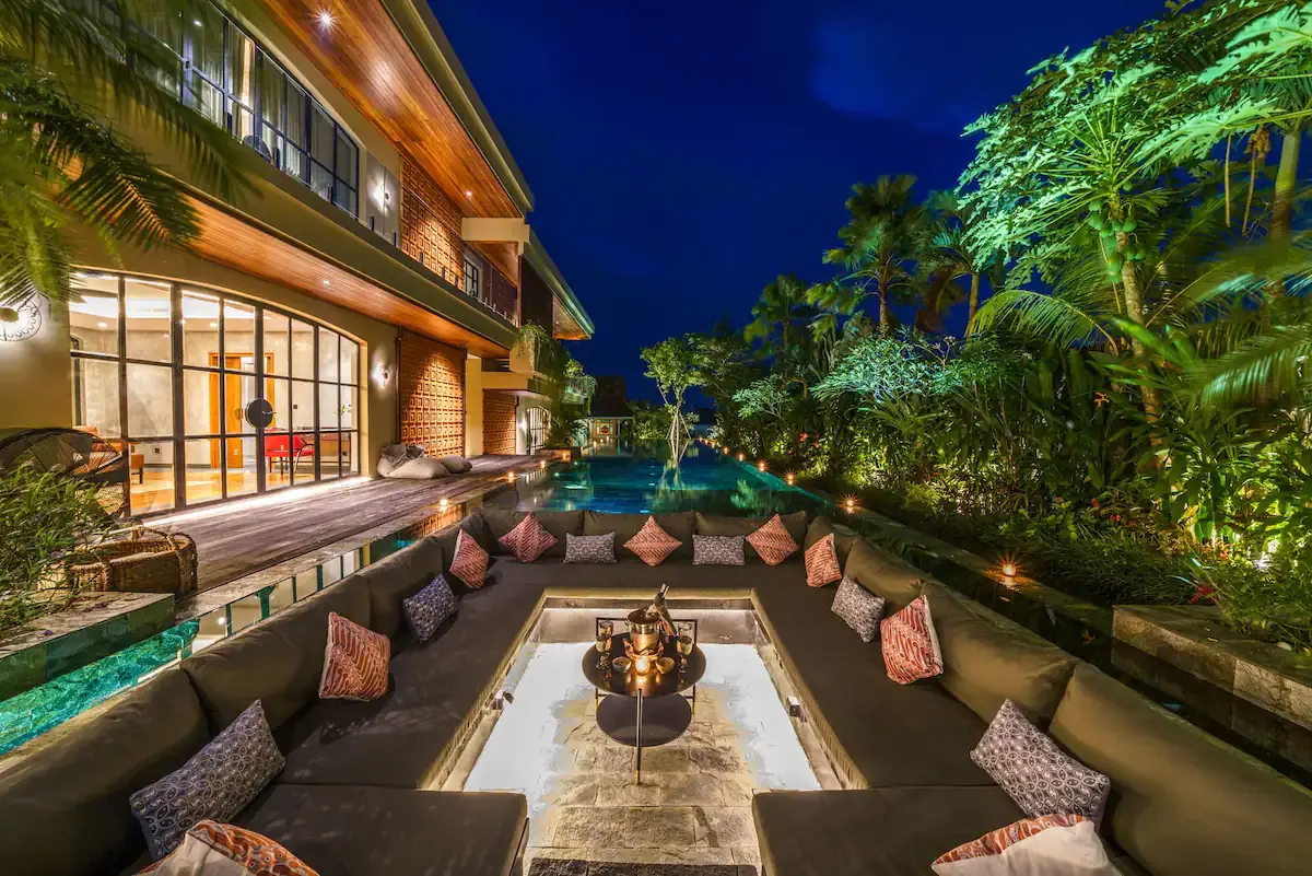 8 BR Colonial Cinema Estate Canggu — 8BR Estate Rental in Pererenan
