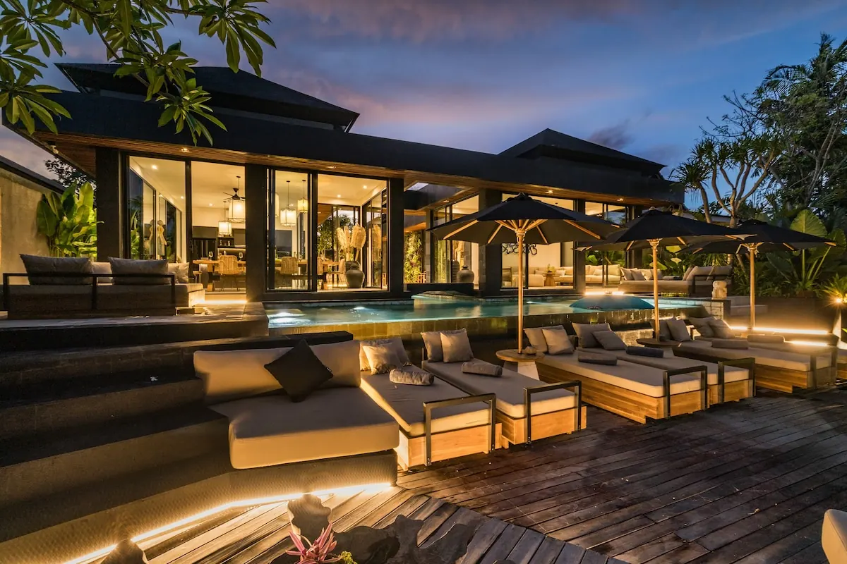 5 BR Designer Tropical-Modern Retreat Ubud — 5BR Villa Rental in Ubud