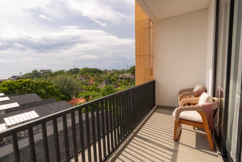 SB 304 - 1BR Pool Suite, Near Batu Belig Beach - Canggu, Bali — image 6
