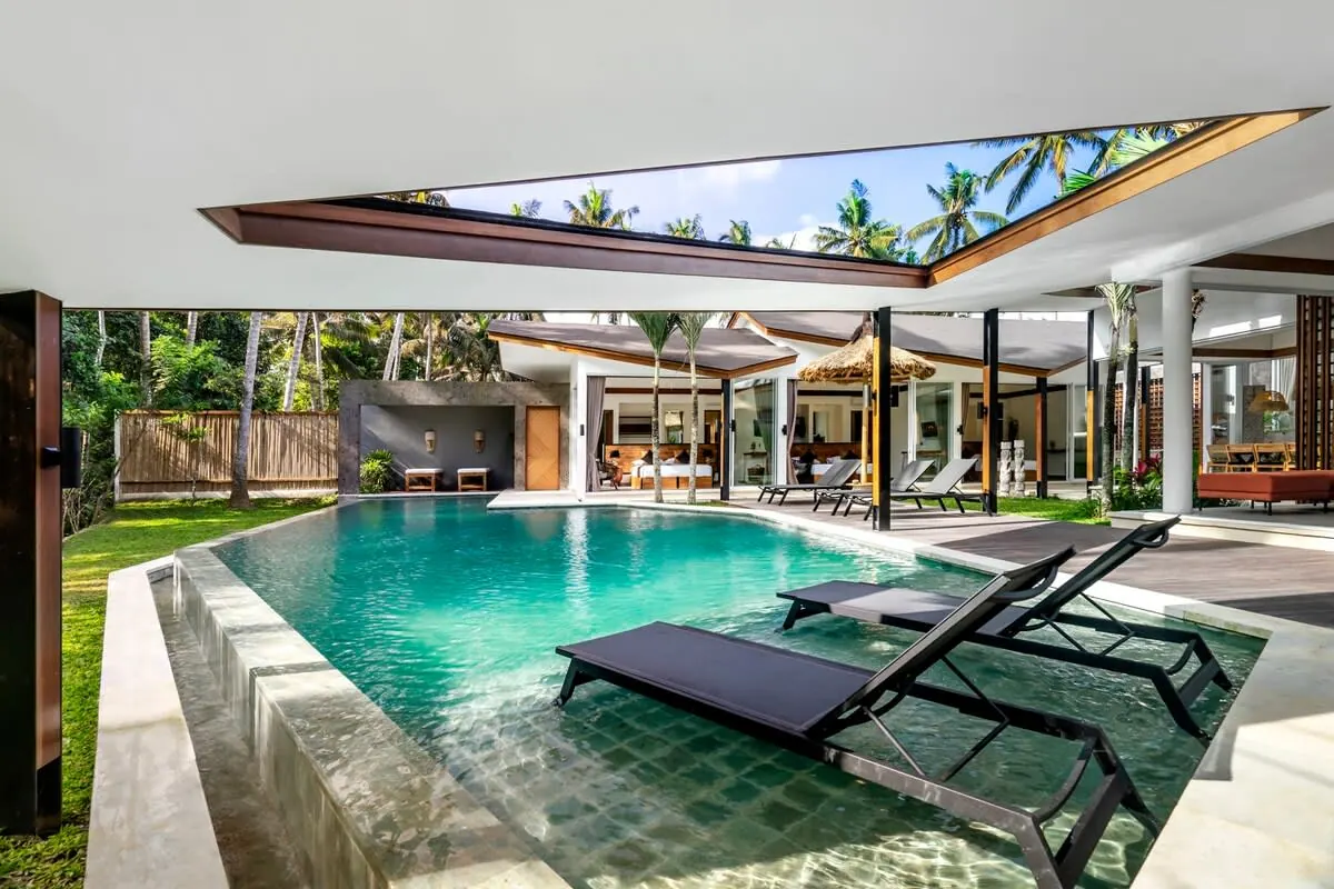 5 BR Tropical-Modern Jungle Villa Ubud — 5BR Villa Rental in Ubud