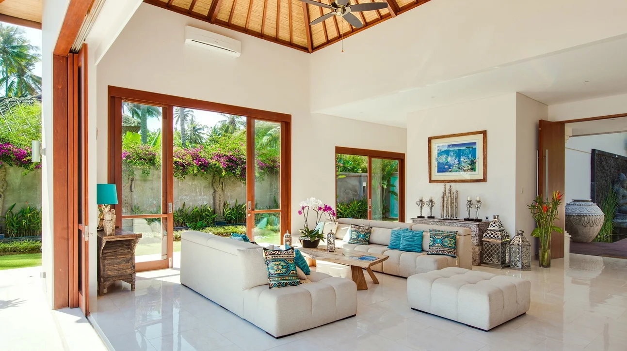 4 Bdr Luxury Beachfront Villa with Private Pool & Elevated Beach on Bali’s East Coast — image 15