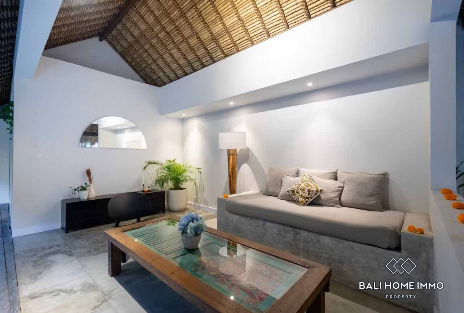 4 Bedroom Family Villa for Rent in Canggu Berawa — image 1