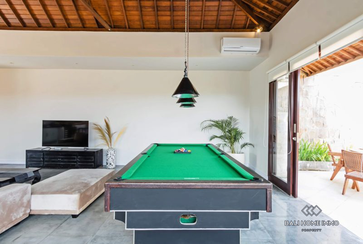 4 Bedroom Family Villa for Rent in Canggu Berawa — image 3