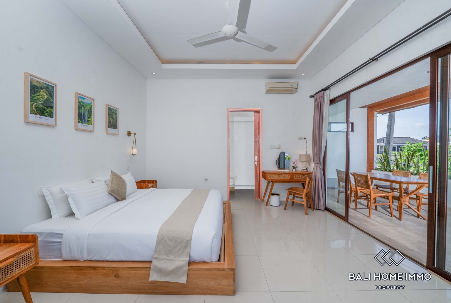 4 Bedroom Family Villa For Rent In Canggu Berawa — image 11