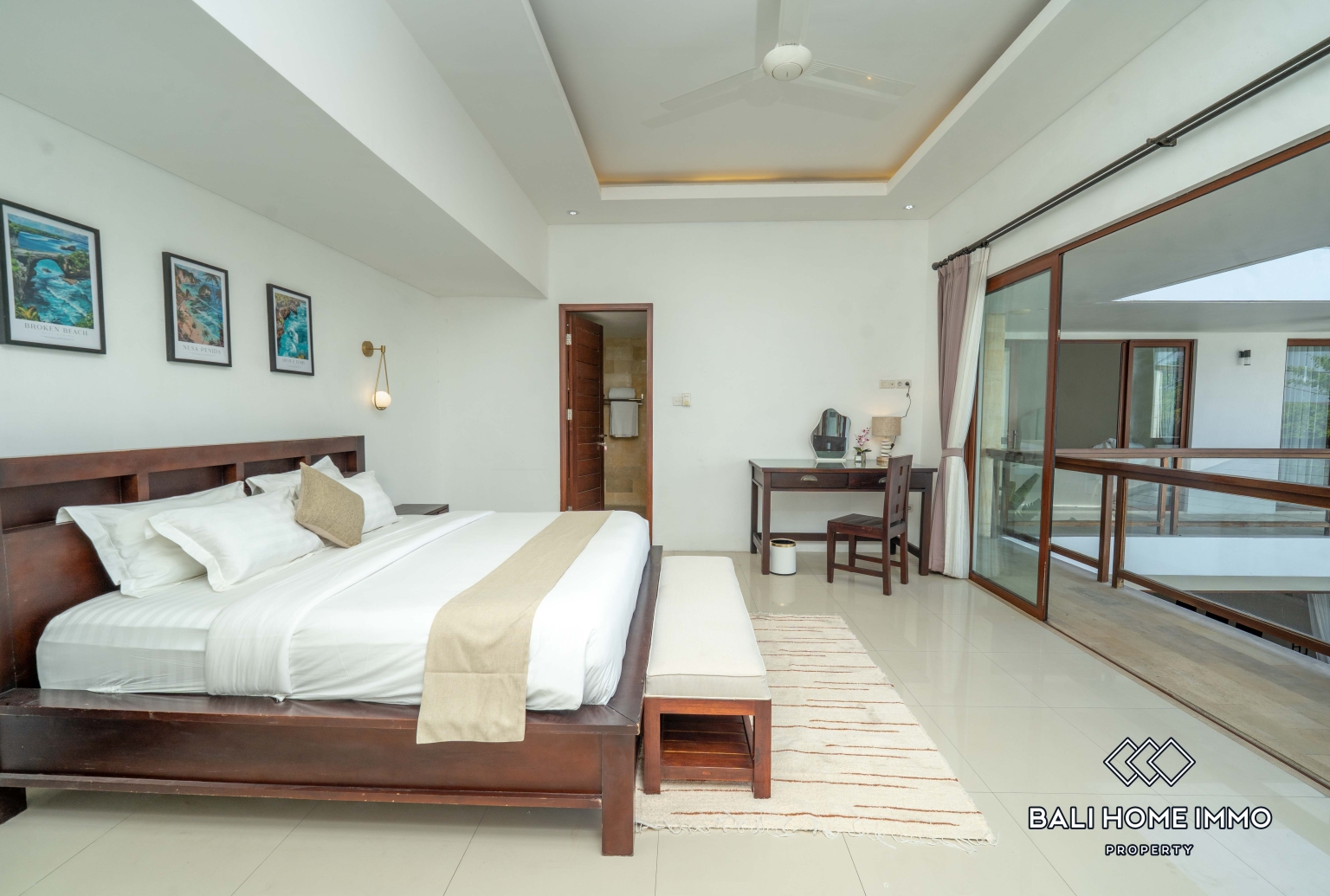 4 Bedroom Family Villa For Rent In Canggu Berawa — image 12