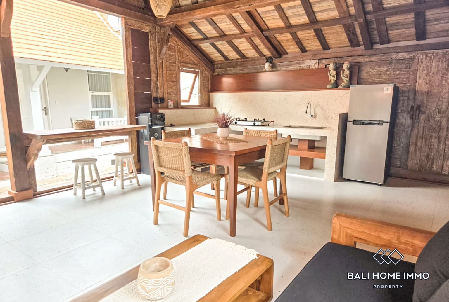 4 Bedroom Family Villa For Rent In Canggu Berawa — image 3