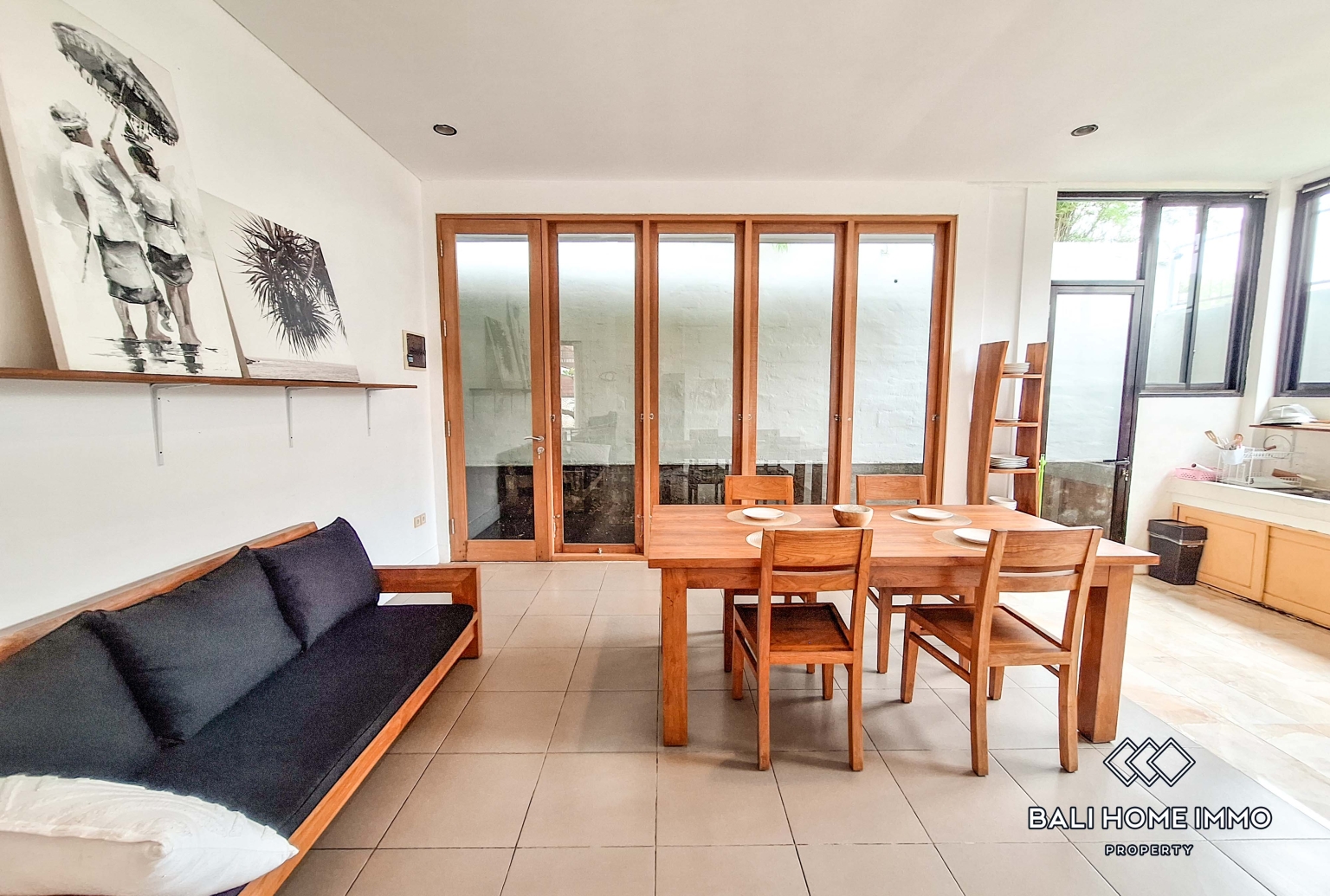 4 Bedroom Family Villa For Rent In Canggu Berawa — image 8