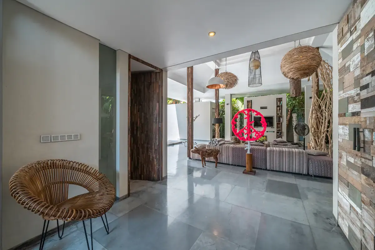4 BR Open-Air Family Villa Canggu — 4BR Villa Rental in Canggu — image 12
