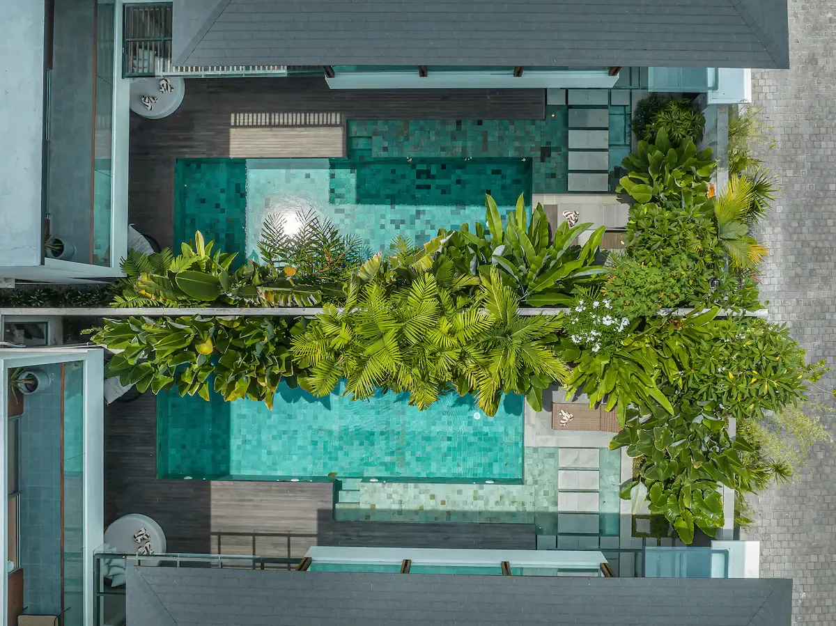 8 BR Tropical-Modern Group Estate Canggu — 8BR Estate Rental in Canggu — image 3