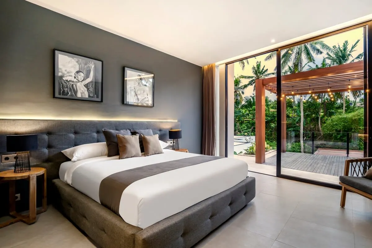 6 BR Riverside Infinity-Pool Villa Ubud — 6BR Villa Rental in Ubud — image 8